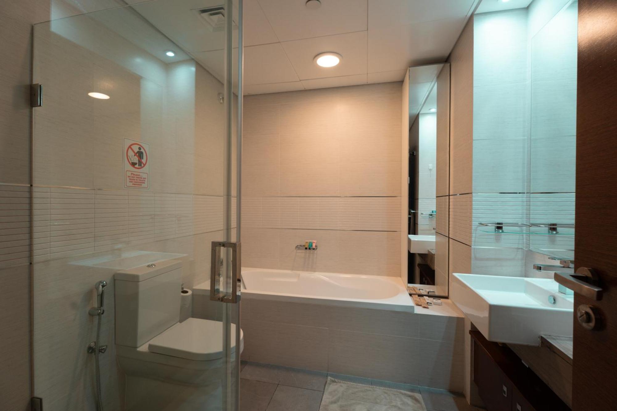 Apartment Cozy 1br In Gate Tower Easy Access 1802gt1 *
