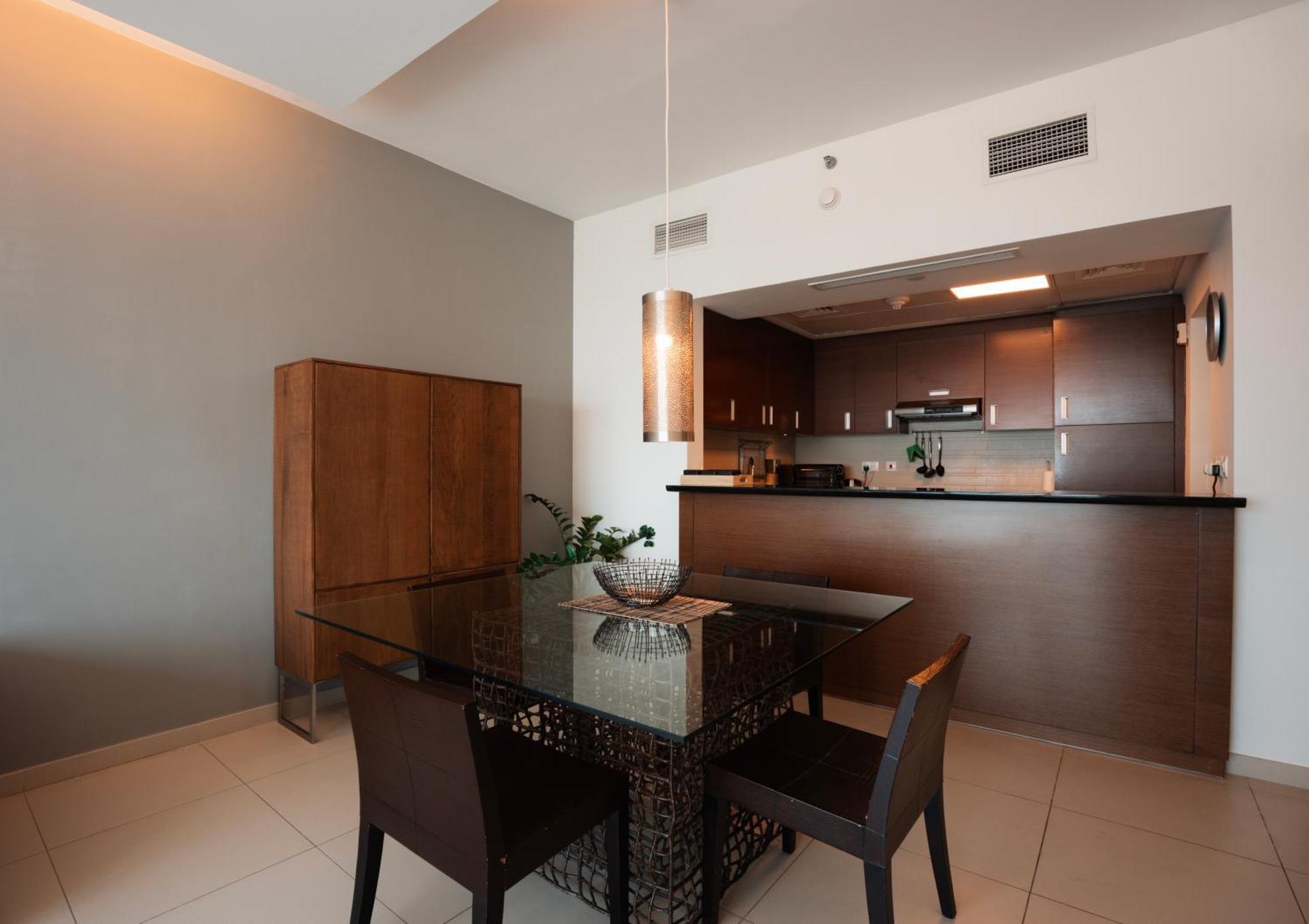 Cozy 1br In Gate Tower Easy Access 1802gt1 Apartment